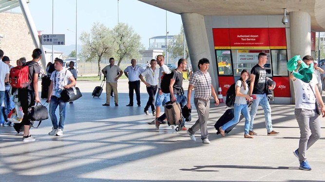 Largimi jashte vendit: Shqiperia me numrin me te larte te kerkesave per azil